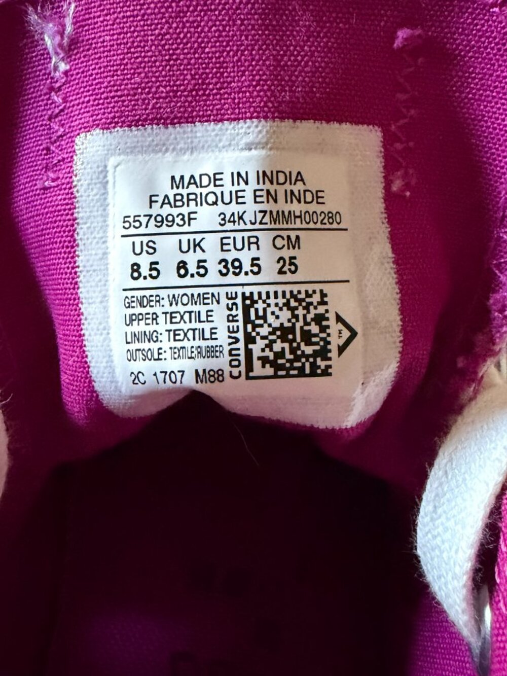 Converse Chuck Taylor Pink Sapphire velvet All Star low tops size 8.5 unworn - Picture 4 of 10